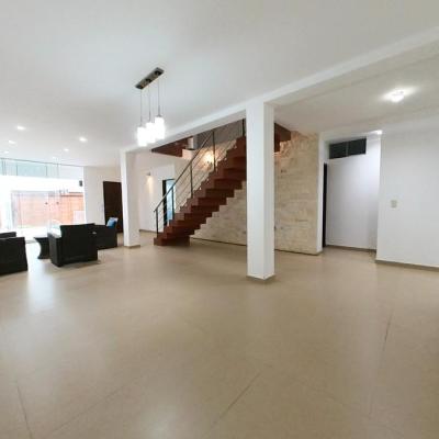 VENTA DE LINDA CASA EN PIMENTEL
